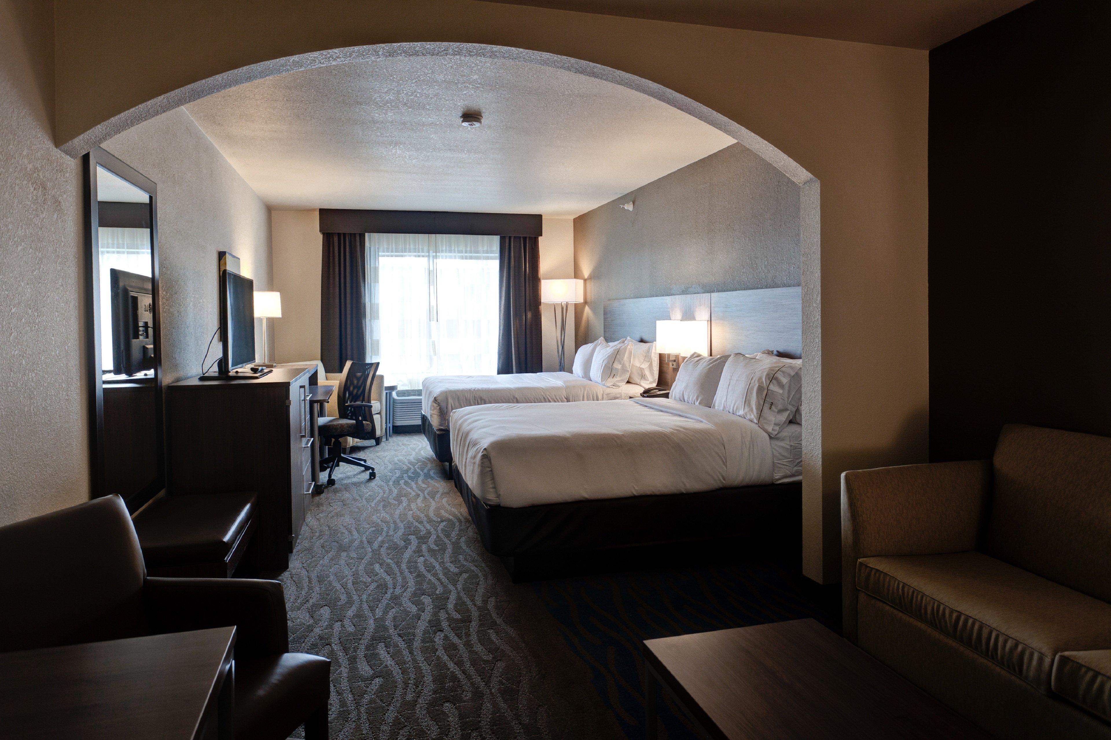 Holiday Inn Express & Suites Manhattan By Ihg Exterior foto