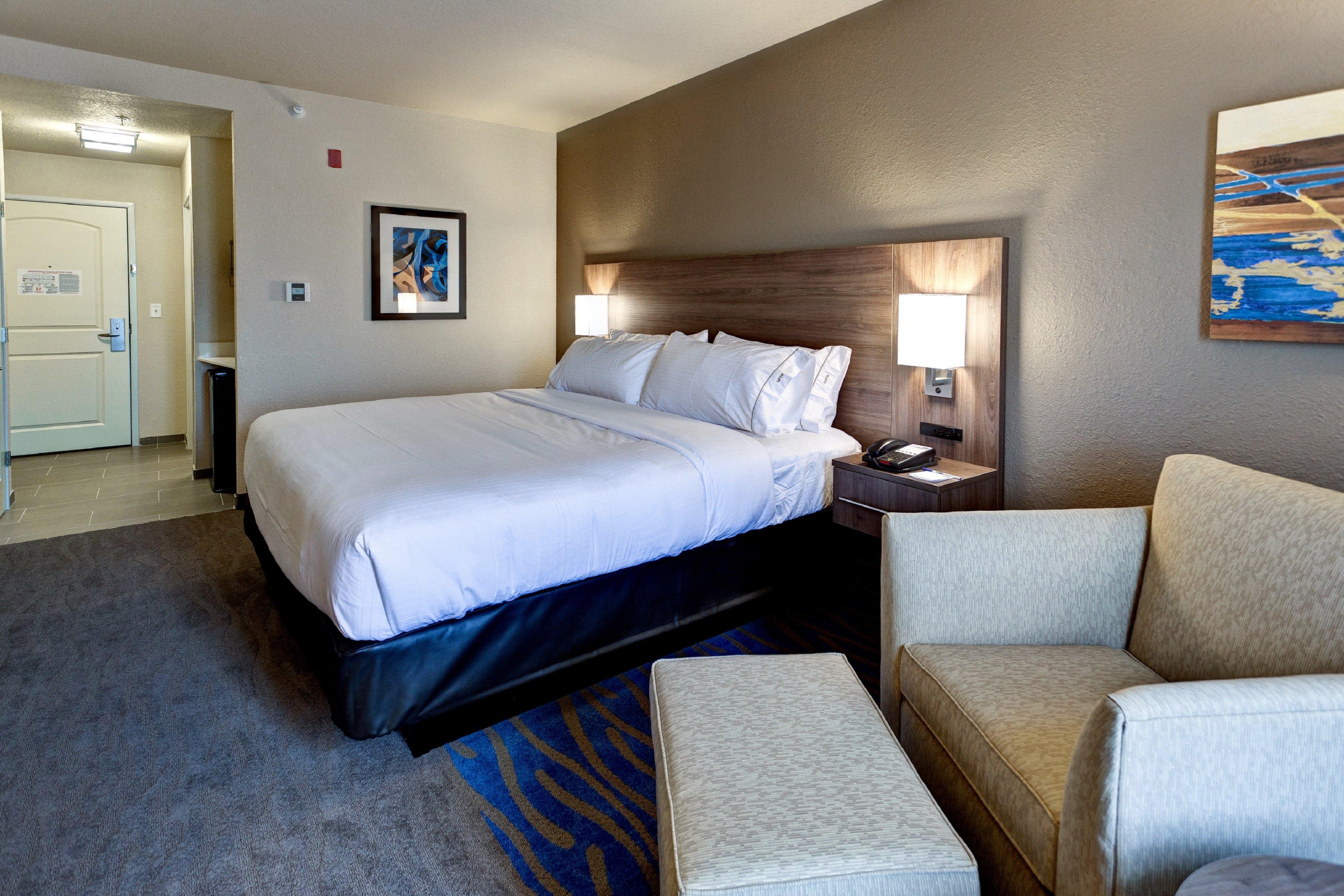 Holiday Inn Express & Suites Manhattan By Ihg Exterior foto